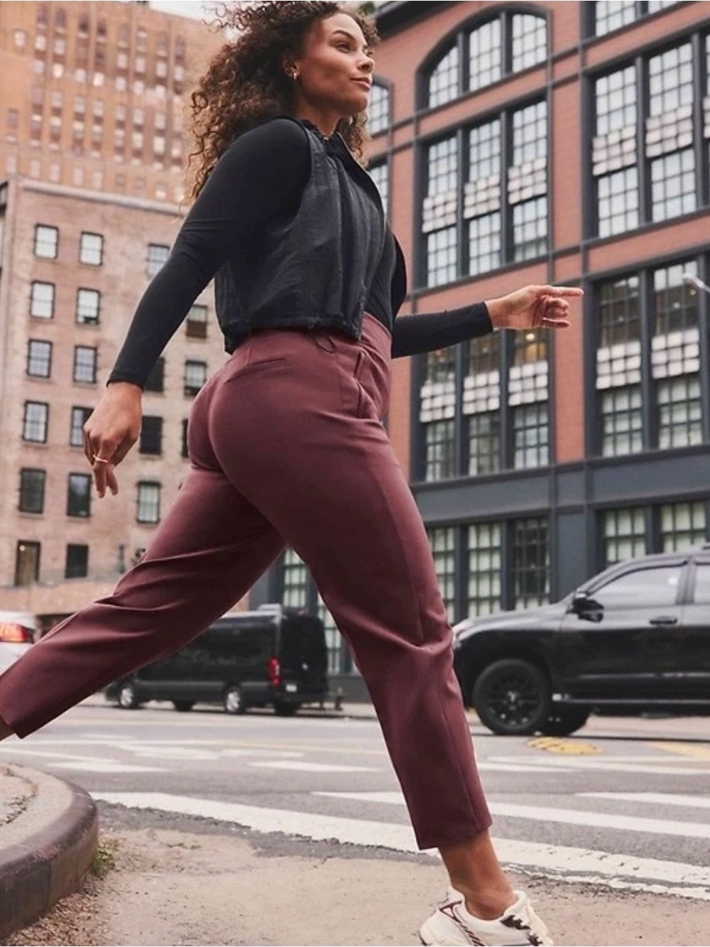 Athleta NWT Endless High Rise Pants 10 Garnet